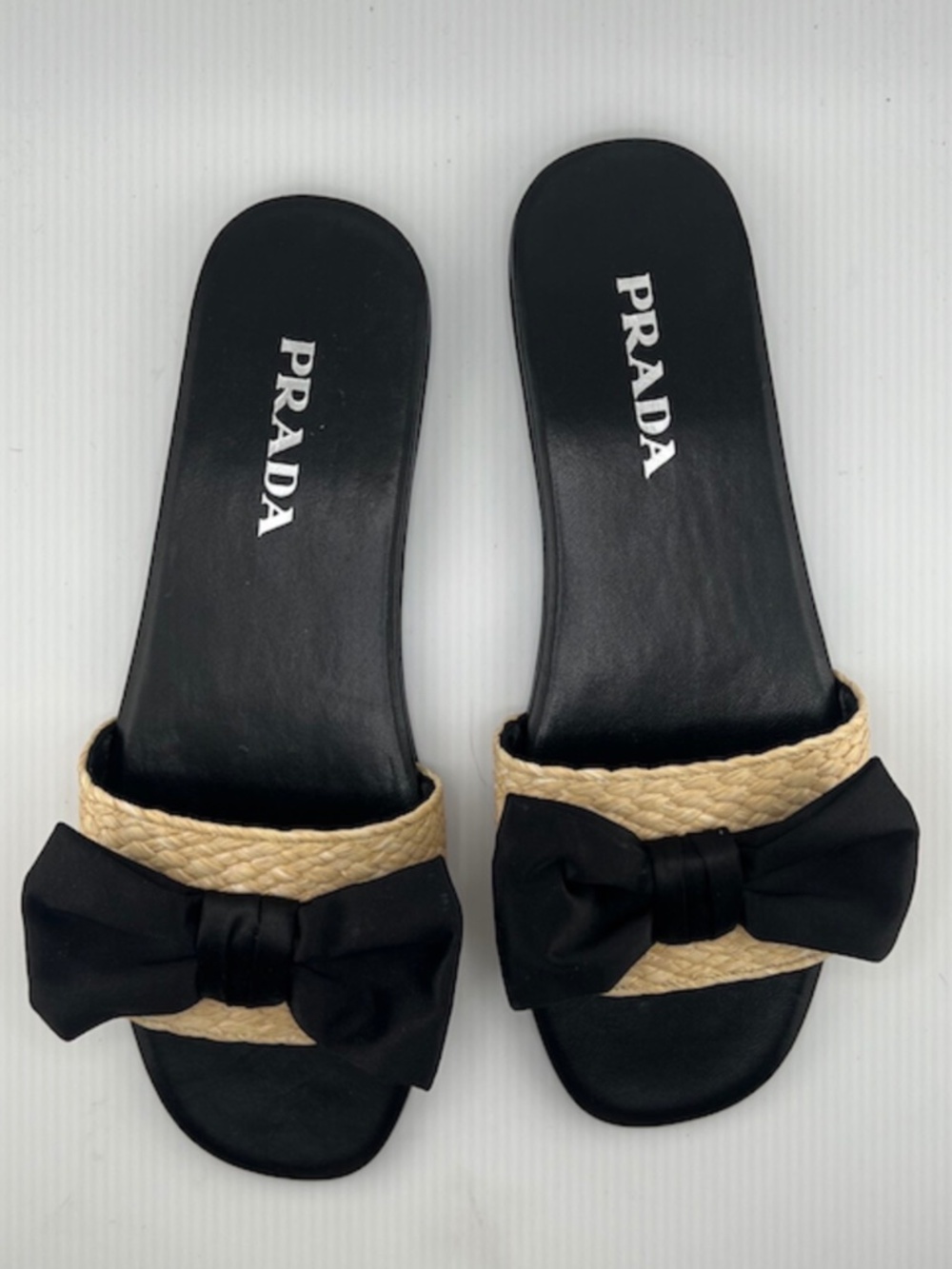 PRADA LEATHER SANDALS WITH BOW